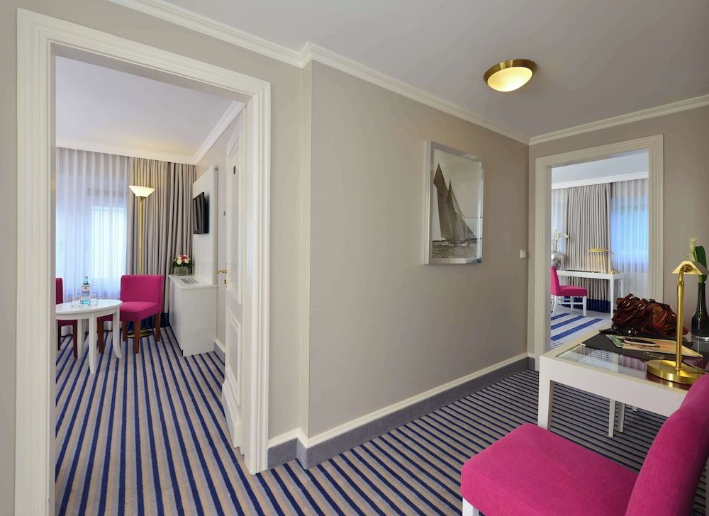 Best Western Premier Parkhotel Kronsberg Suite, 1 Double Bed 8