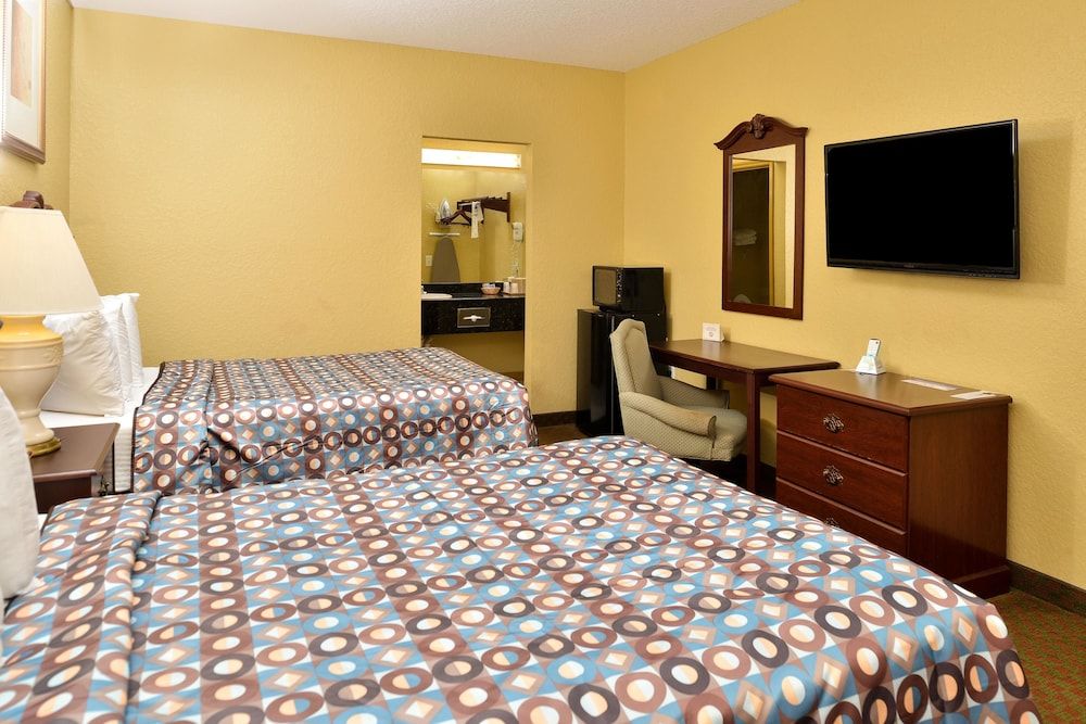 Americas Best Value Inn Starke Room, 2 Double Beds, Non Smoking (Sofa Bed) 2