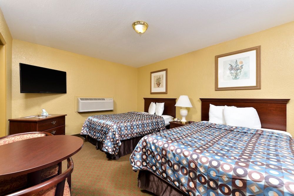 Americas Best Value Inn Starke Deluxe Room, 2 Double Beds, Smoking 2
