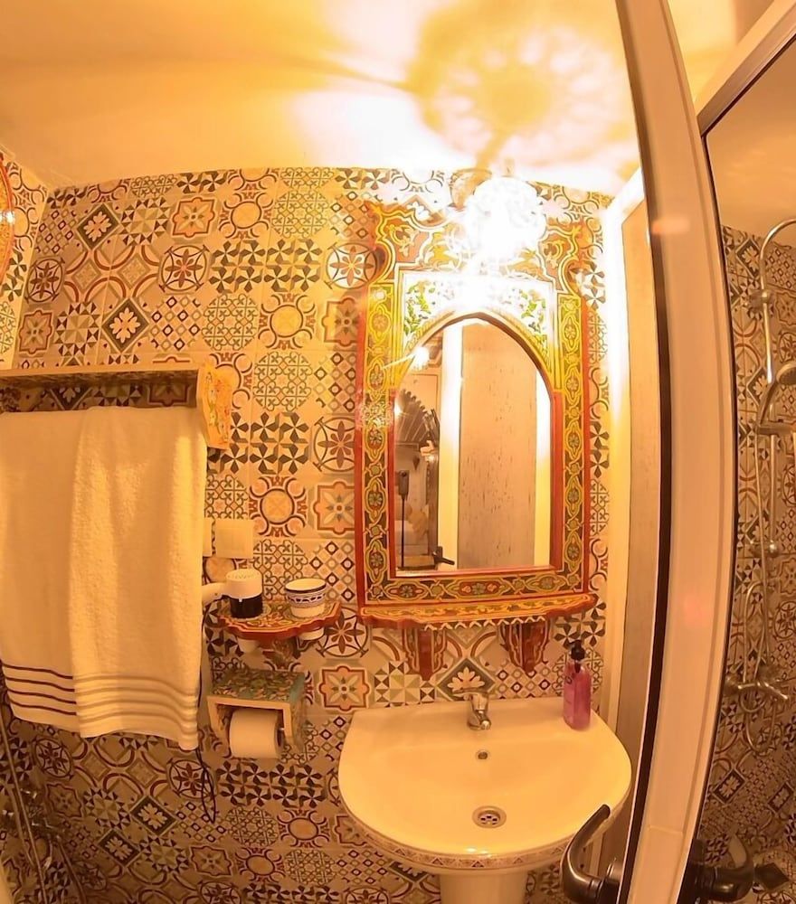 Riad las Mil y una Noches Tetuán Suite Harun Rachid, triple planta alta 4