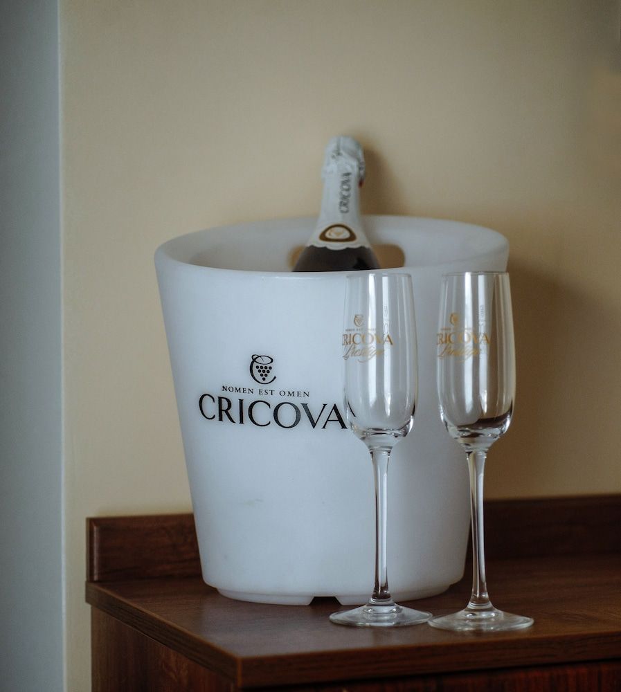 Room Service - Dining