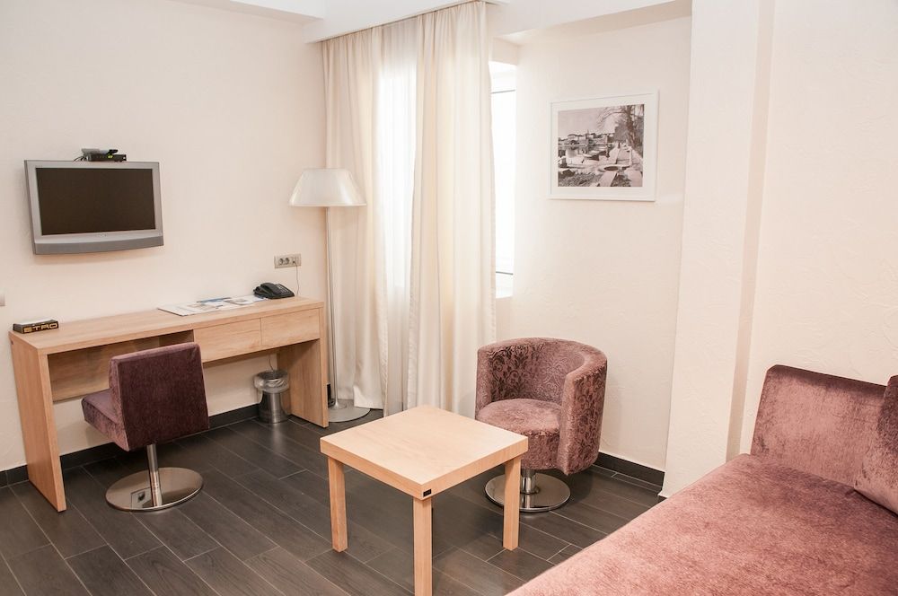 Astoria Hotel Budva - Montenegro Standard Suite 15