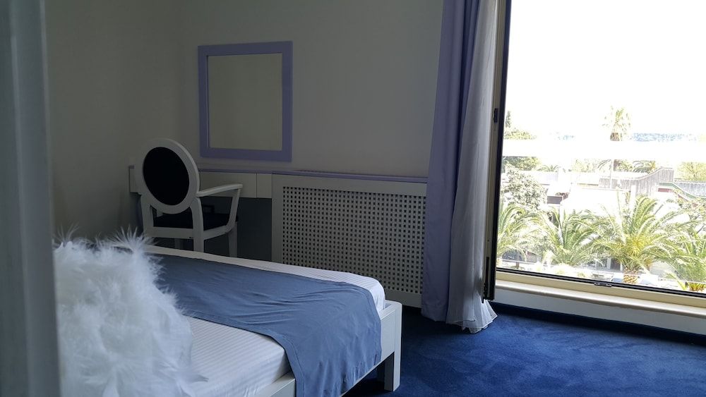 Luxury Apartment, City View