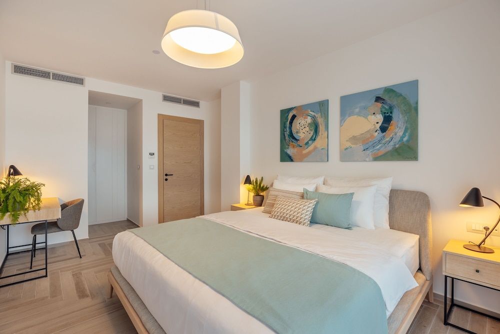 Lazure Hotel and Marina Two Bedroom Apartment Sea View - Residential Building 2