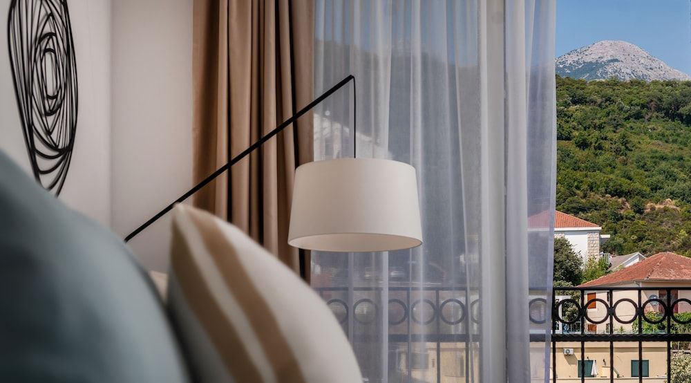 Lazure Hotel and Marina Studio with kitchen - Contemporary Building 3