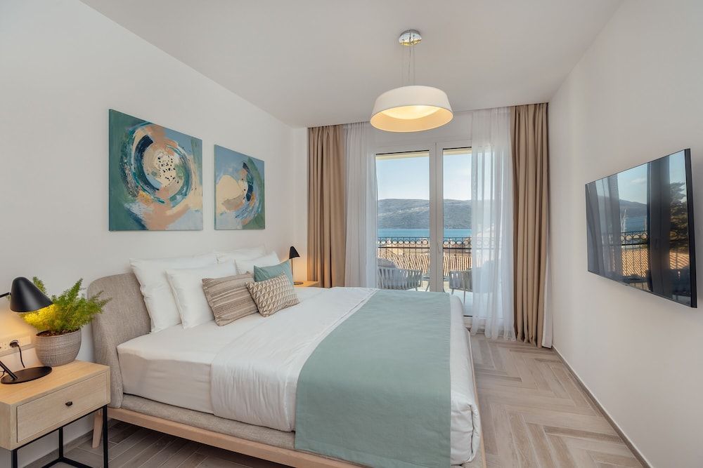 Lazure Hotel and Marina Two Bedroom Apartment Sea View - Residential Building