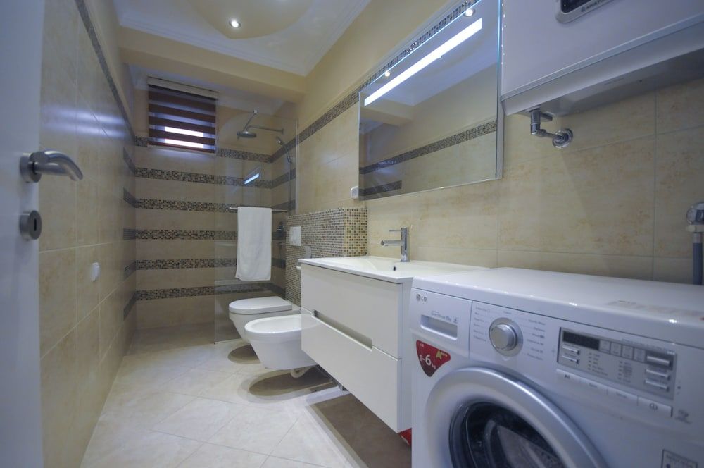 St. George Apartments and Villa with pool Deluxe Studio, Partial Sea View (St. George) 4