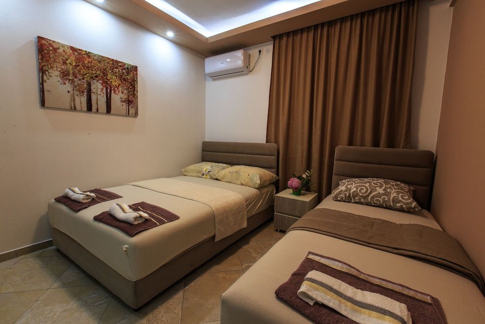 Studio for 3 (Ground floor 2)