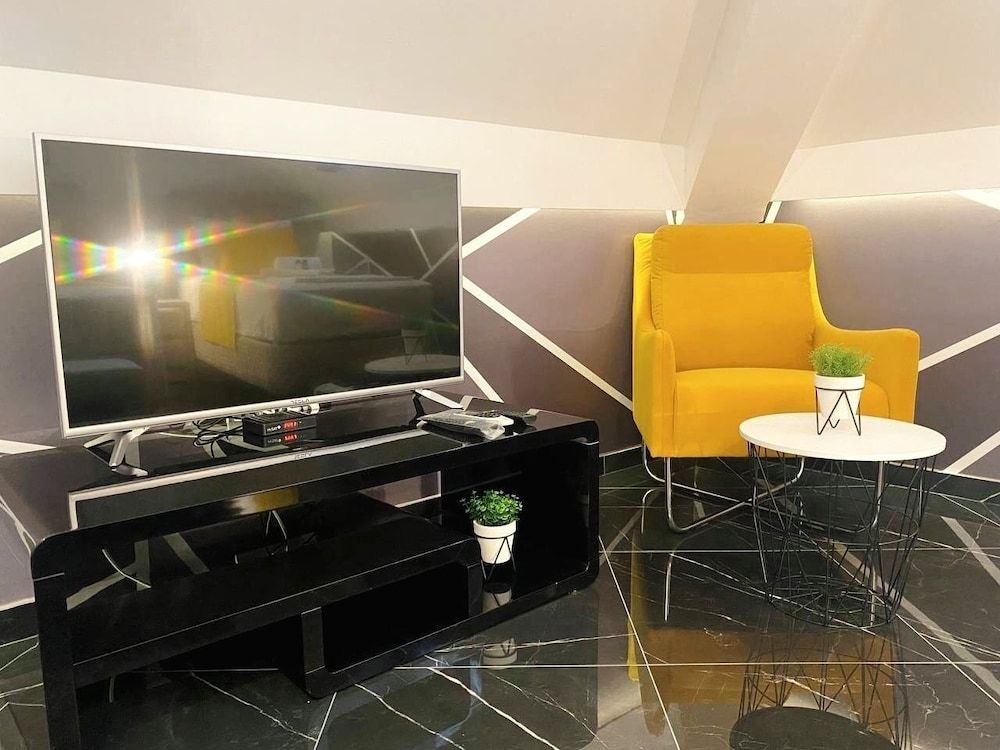 D & Sons Apartments Exclusive Apartment, 2 Bedrooms 11