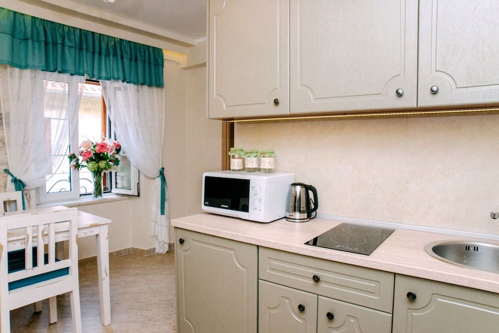 D & Sons Apartments Deluxe Apartment, 2 Bedrooms 11