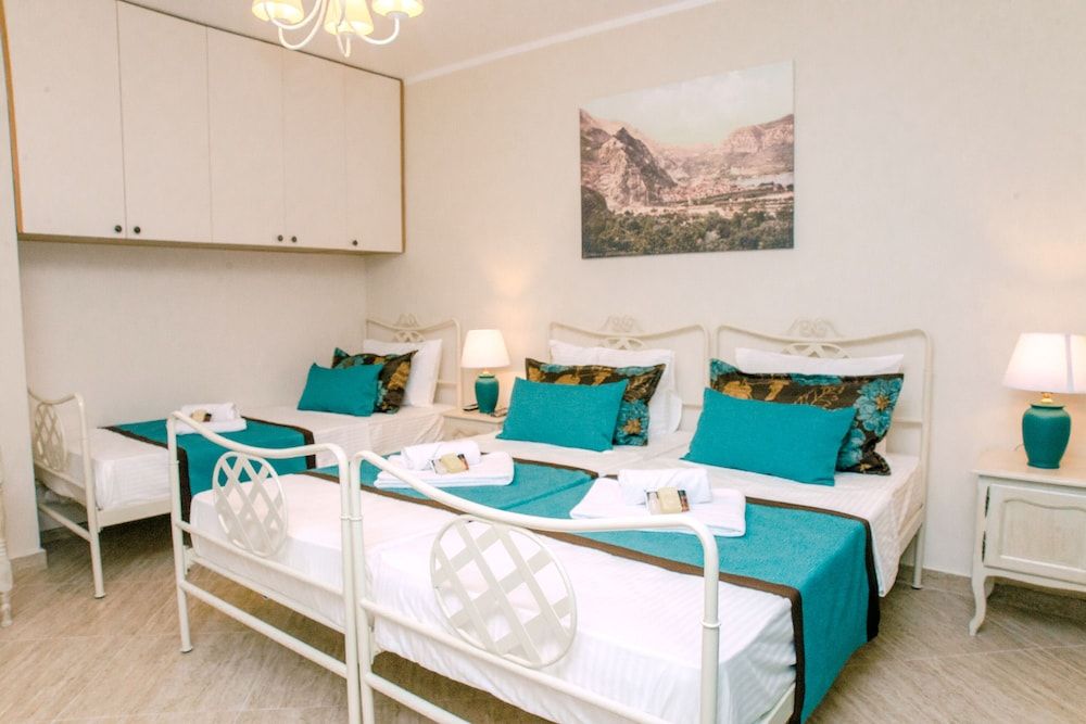 D & Sons Apartments Deluxe Apartment, 2 Bedrooms 2