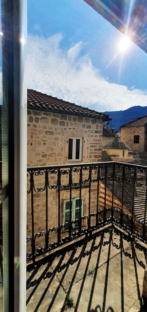 D & Sons Apartments Luxury Apartment, 2 Bedrooms, Balcony 14