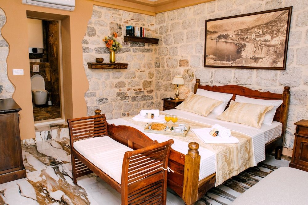 D & Sons Apartments Luxury Apartment, 2 Bedrooms, Balcony 8