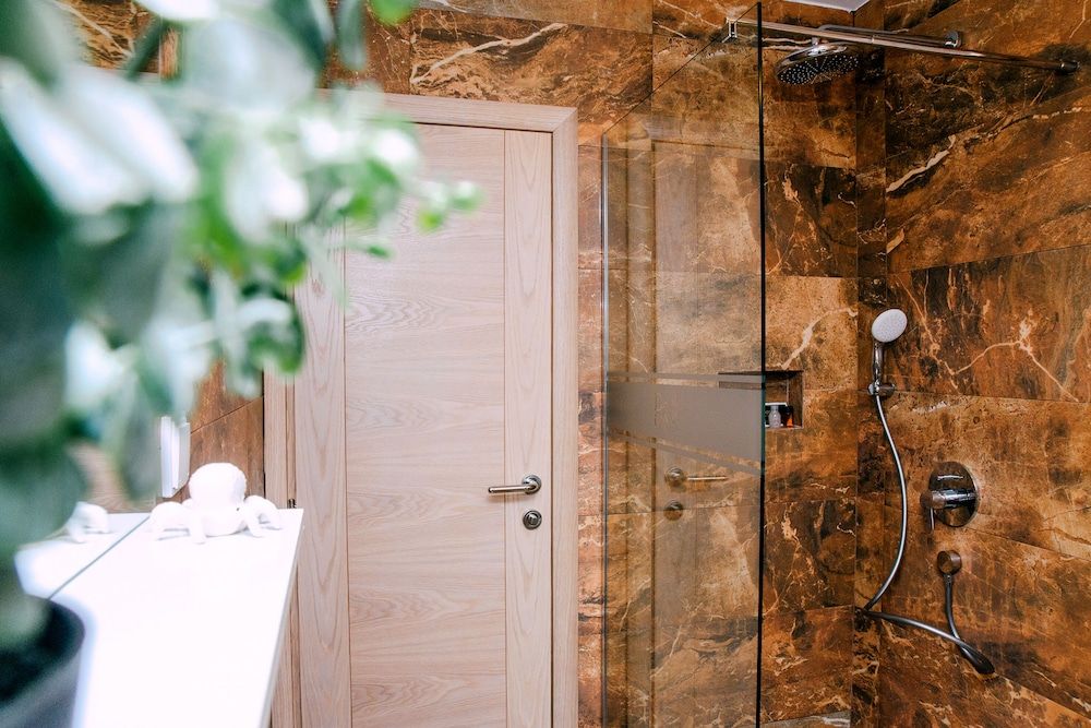 D & Sons Apartments Luxury Apartment, 2 Bedrooms, Balcony 18