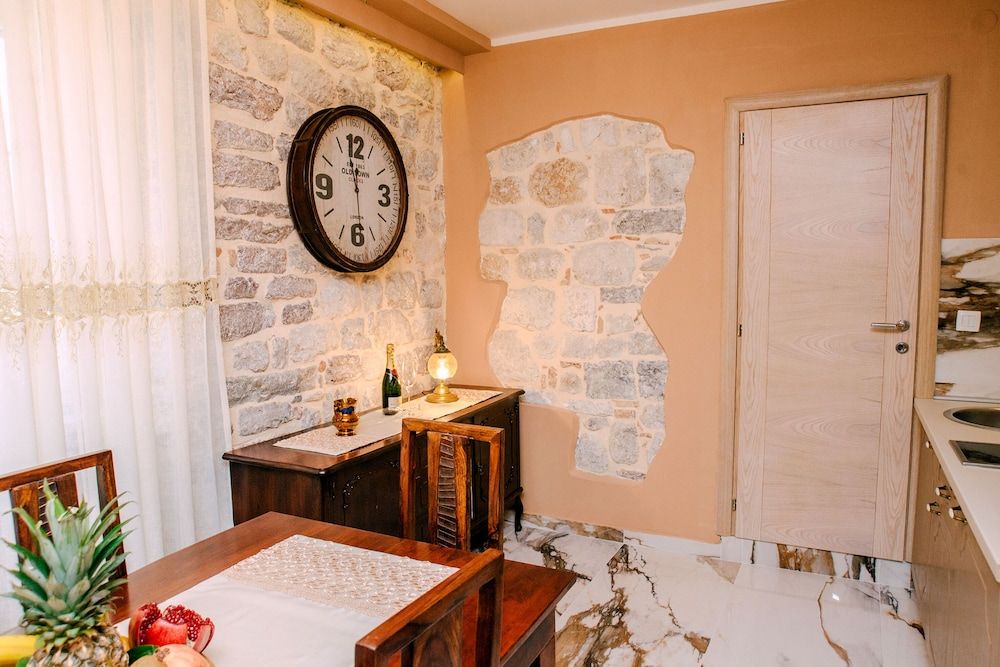 D & Sons Apartments Luxury Apartment, 2 Bedrooms, Balcony 24