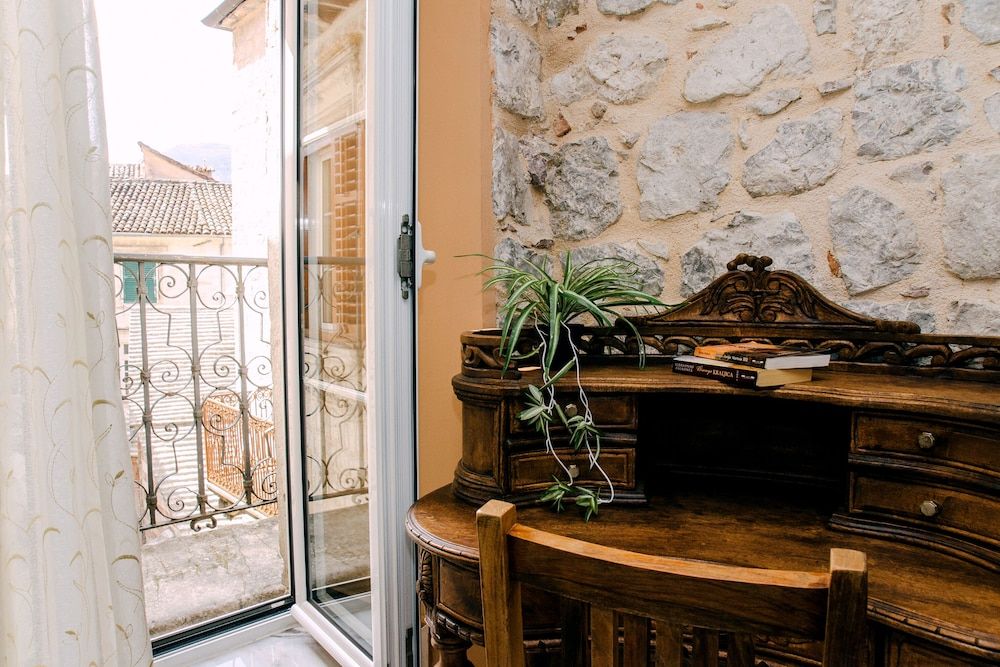 D & Sons Apartments Luxury Apartment, 2 Bedrooms, Balcony 13