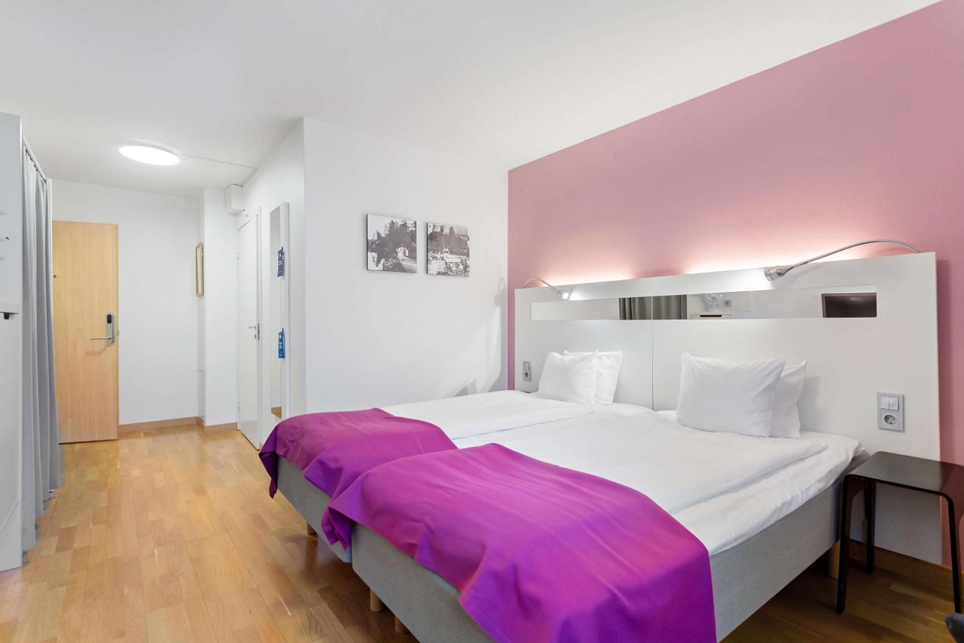 Classic Twin Room - Non-Smoking