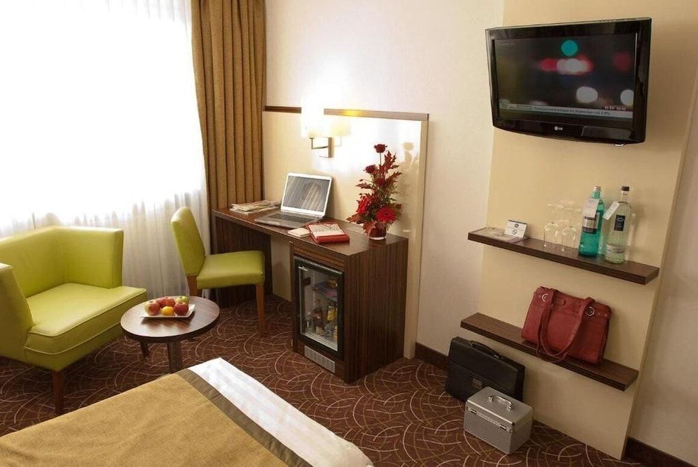 Hotel Scala Frankfurt City Business Double or Twin Room 9