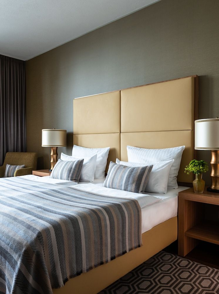 undefined AMERON Köln Hotel Regent