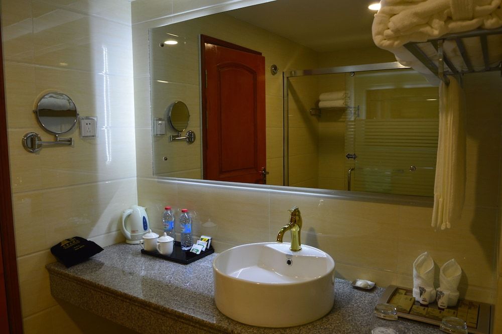 Asia and Africa Hotel Standard Twin Room 7