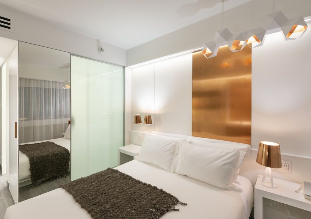 45 by Director Standard Double Room, 1 Queen Bed 3