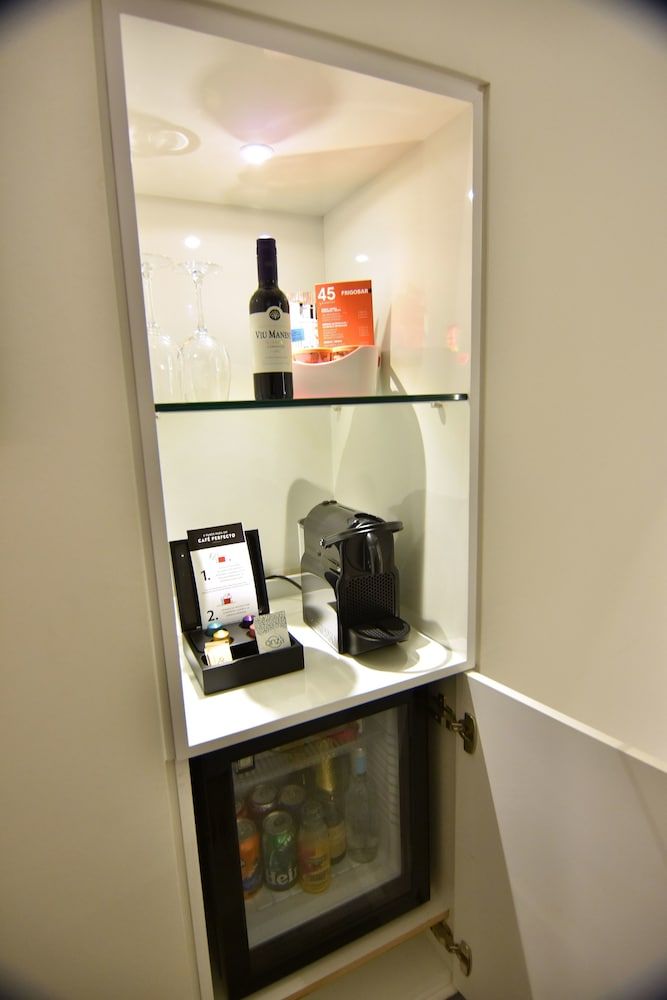 45 by Director Superior Single Room, 1 King Bed 15