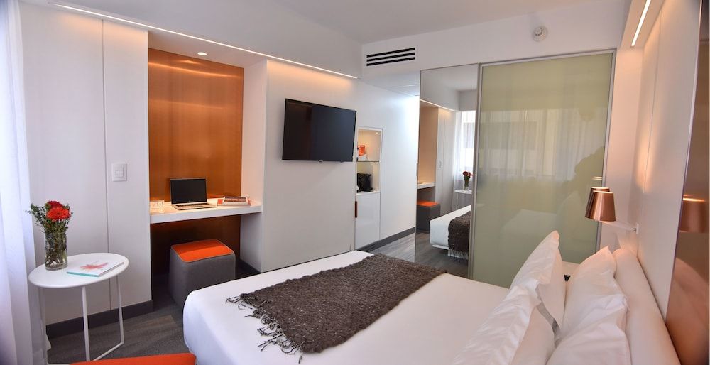 45 by Director Standard Double Room, 1 Queen Bed 10