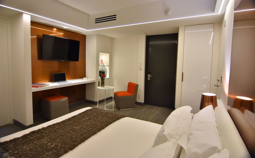 45 by Director Superior Single Room, 1 King Bed 14