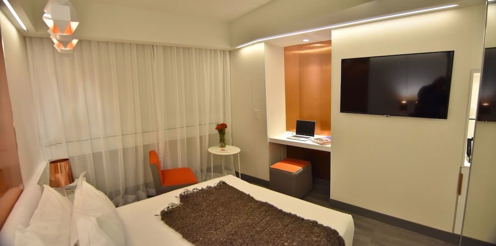 45 by Director Standard Double Room, 1 Queen Bed 11
