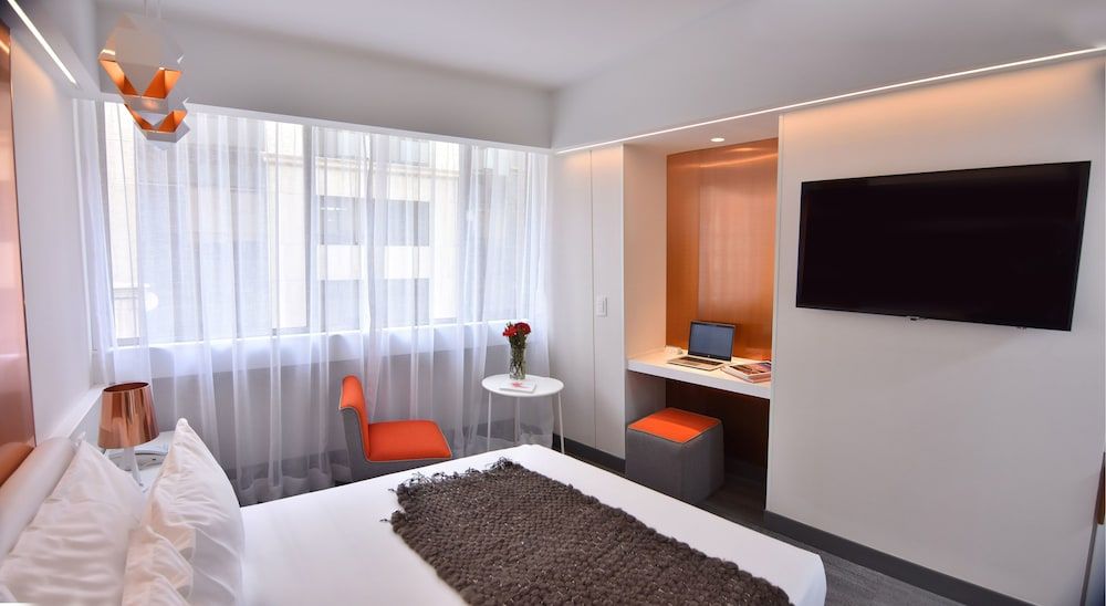 45 by Director Standard Double Room, 1 Queen Bed