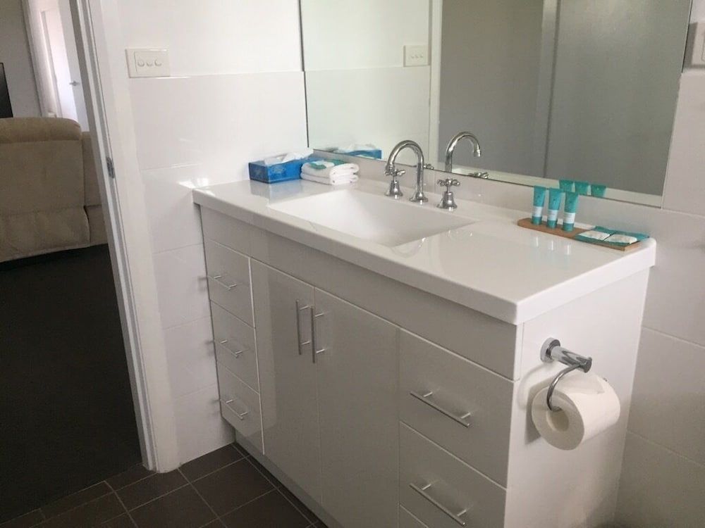 Macquarie Barracks Motor Inn Two Bedroom Apartment (Not Pet Friendly) 3