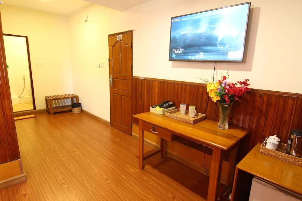 Shwe Htee Hotel Yangon Suite 6