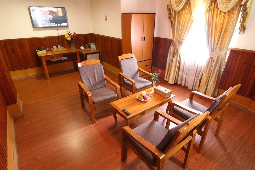 Shwe Htee Hotel Yangon Suite 5