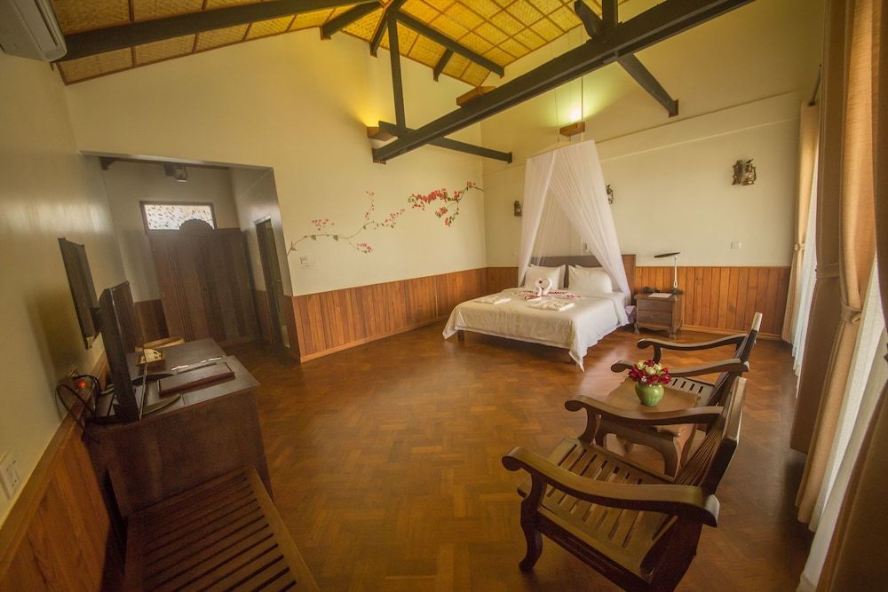 Spring Lodge Inle Deluxe Bungalow Double or Twin Room 3