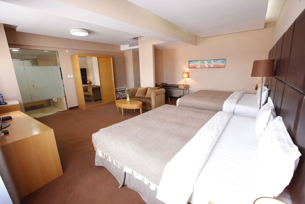 The Corporate Hotel Convention Centre Standard Twin Room 3