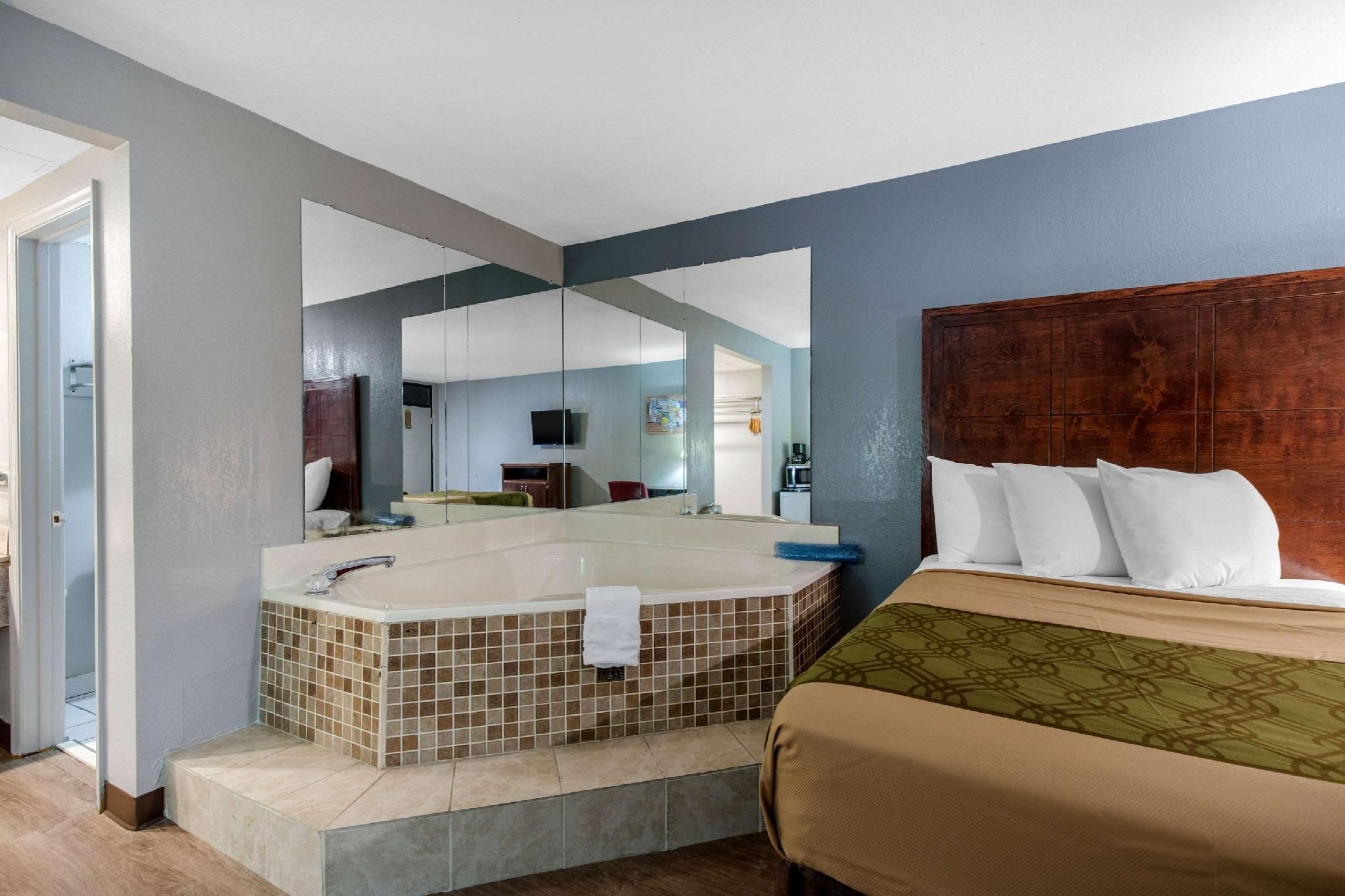 2 Double Beds Nonsmoking Upgrade