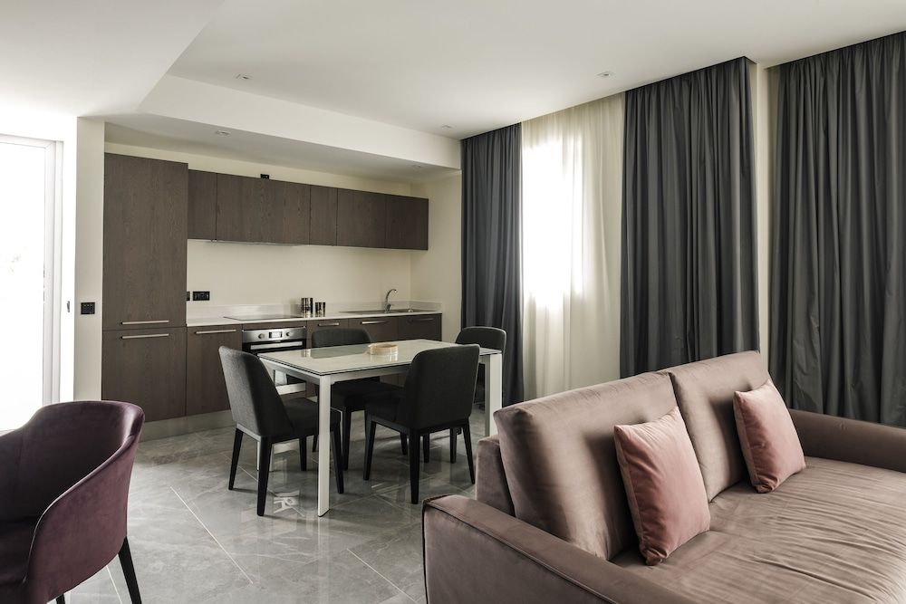 Urban Valley Resort Penthouse 5