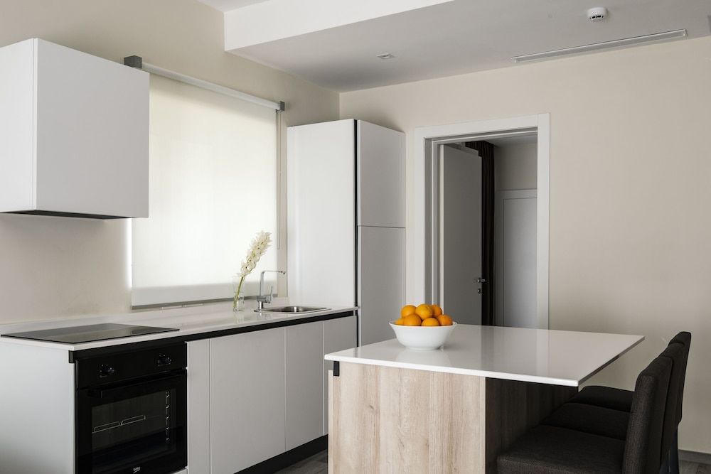 Urban Valley Resort Family Room 3