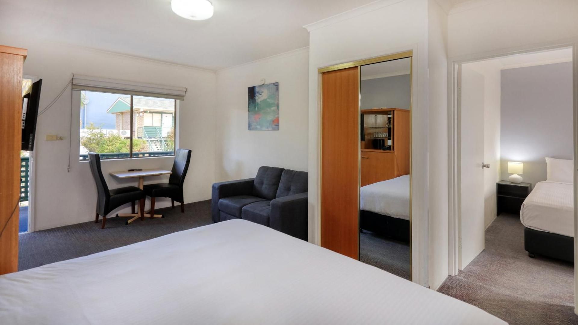 Deluxe Family Room