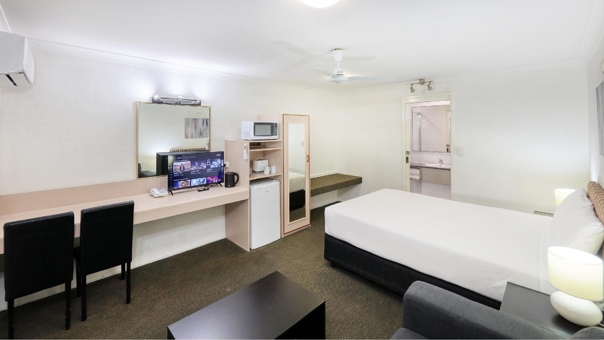 1 Queen Bed, Nonsmoking, Air Conditioning