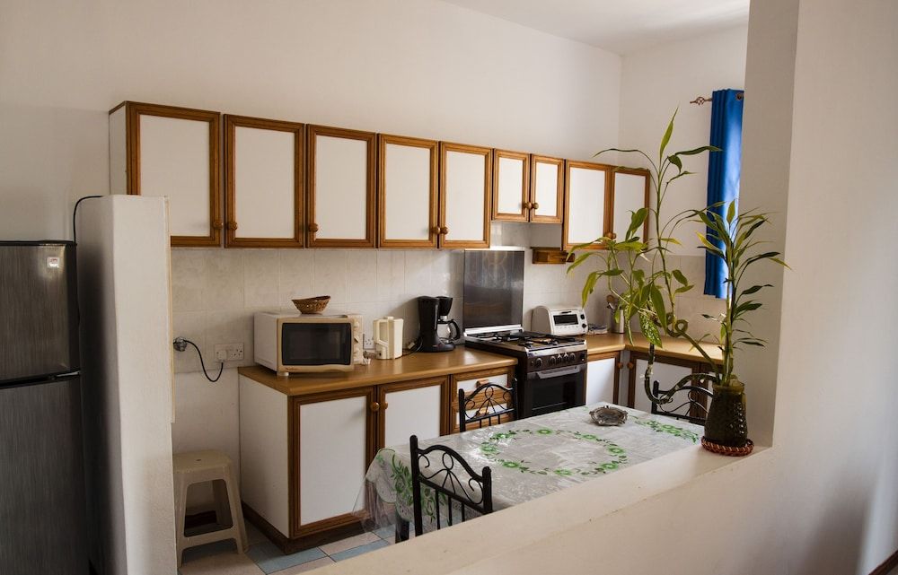 The Impala Mauritius Holiday Rentals Economy Apartment, 1 Bedroom, Ensuite, Courtyard View 5
