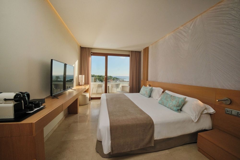 Superior Double Room, Balcony, Partial Sea View (Newly Refurbished)