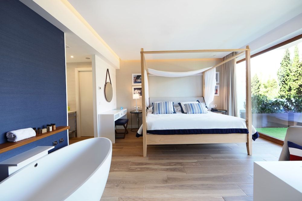 Suite, Terrace (Golf Oasis, Private Pool & VIP Lounge)