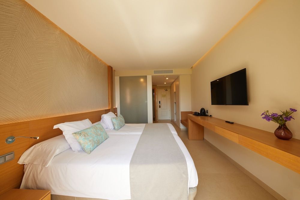 Standard Double Room, Balcony (Cycling Package - no bicycle)