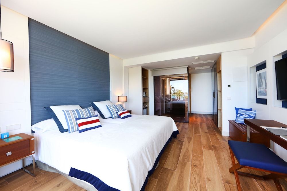 Premium Double Room, Private Pool, Sea View (Oasis, VIP Lounge Included)