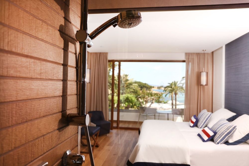 Premium Double Room, Balcony, Sea View (VIP Lounge Included)