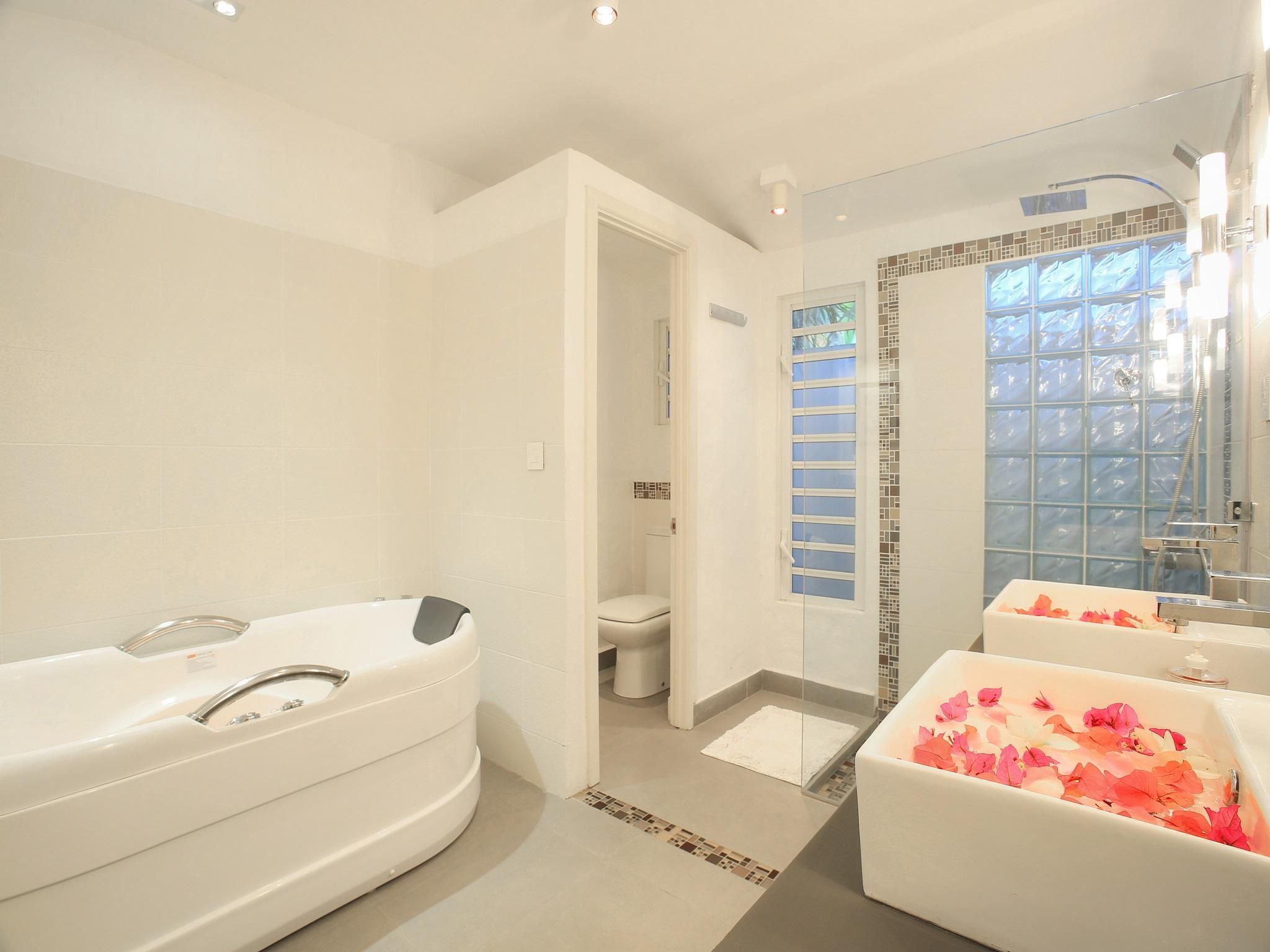 Esprit Libre Restaurant and Guest House Luxury Suite 2