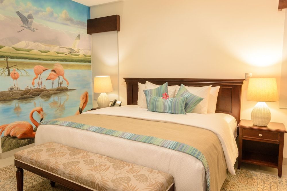 Deluxe King Bed Suite