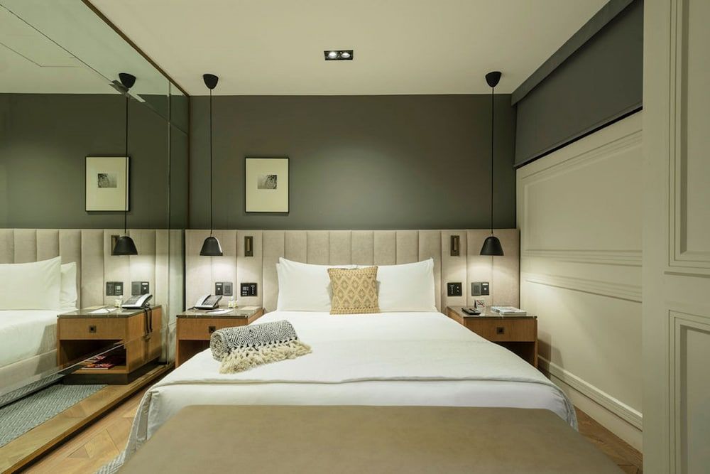Superior Room, 1 Queen Bed (1)