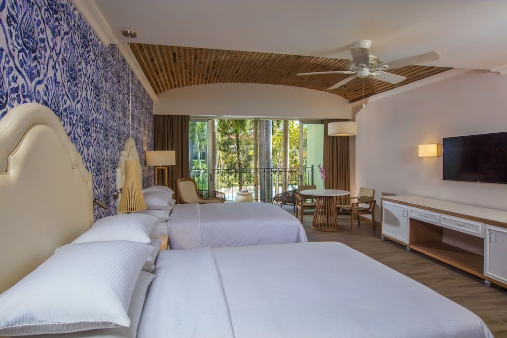 Junior Suite Hacienda Pool View
